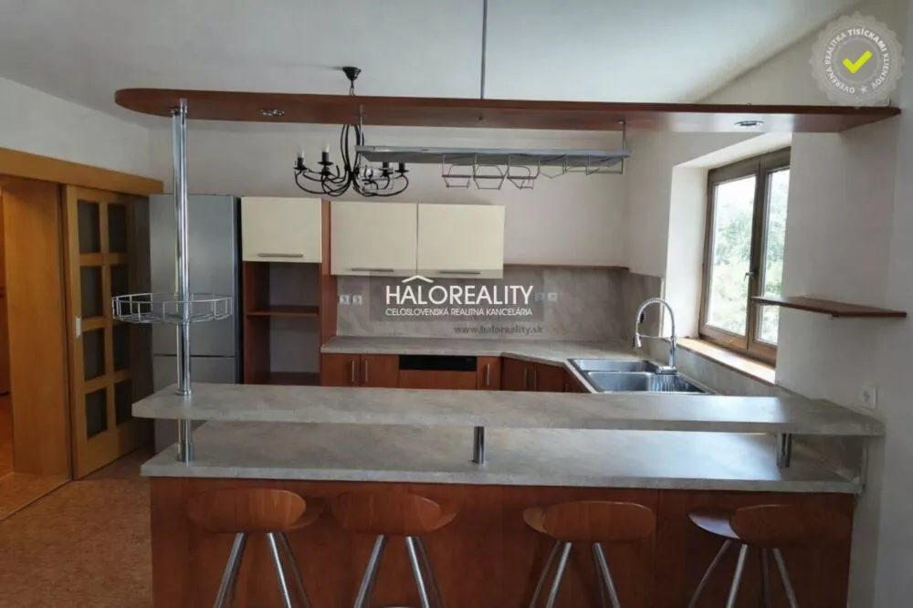 Rodinný dom na predaj 250m2, Sačurov, 176867_1