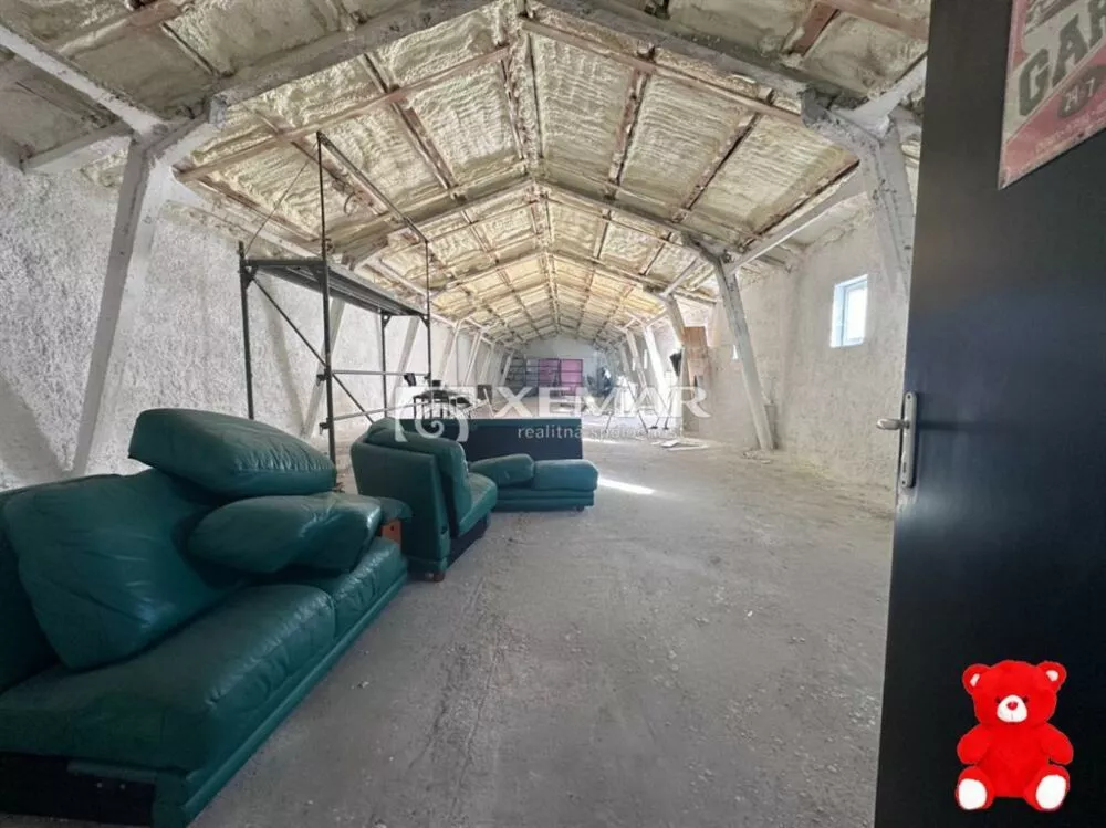 Skladový objekt na predaj 302m2, Iliašská cesta, Banská Bystrica, 176999_0