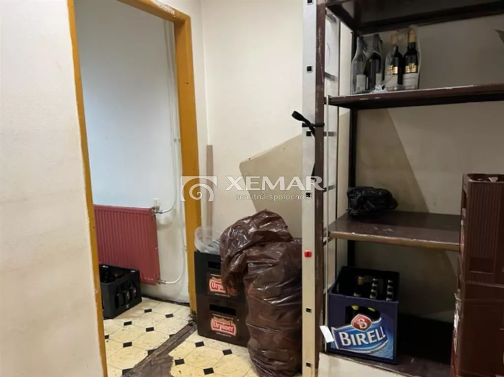 Obchodné priestory na predaj 365m2, J. Cikkera, Banská Bystrica, 121510_8