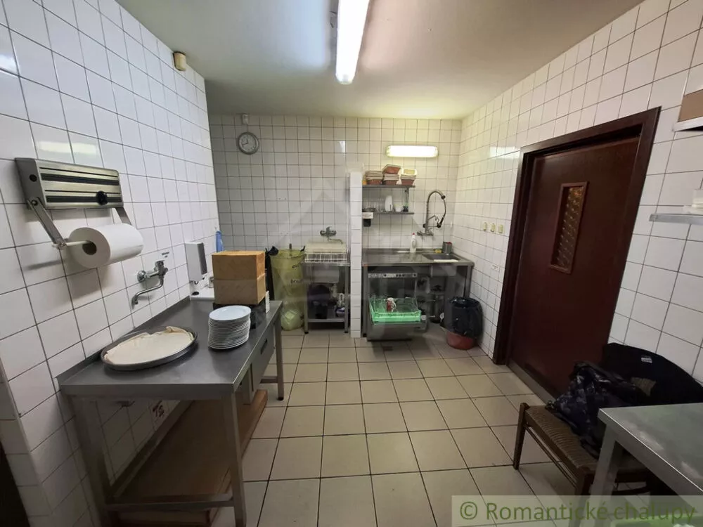 Rodinný dom na predaj 480m2, Pohorelá, 163323_38