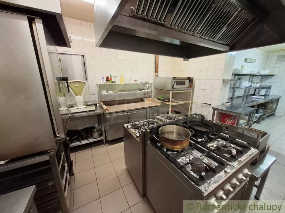 Rodinný dom na predaj 480m2, Pohorelá, 163323_44