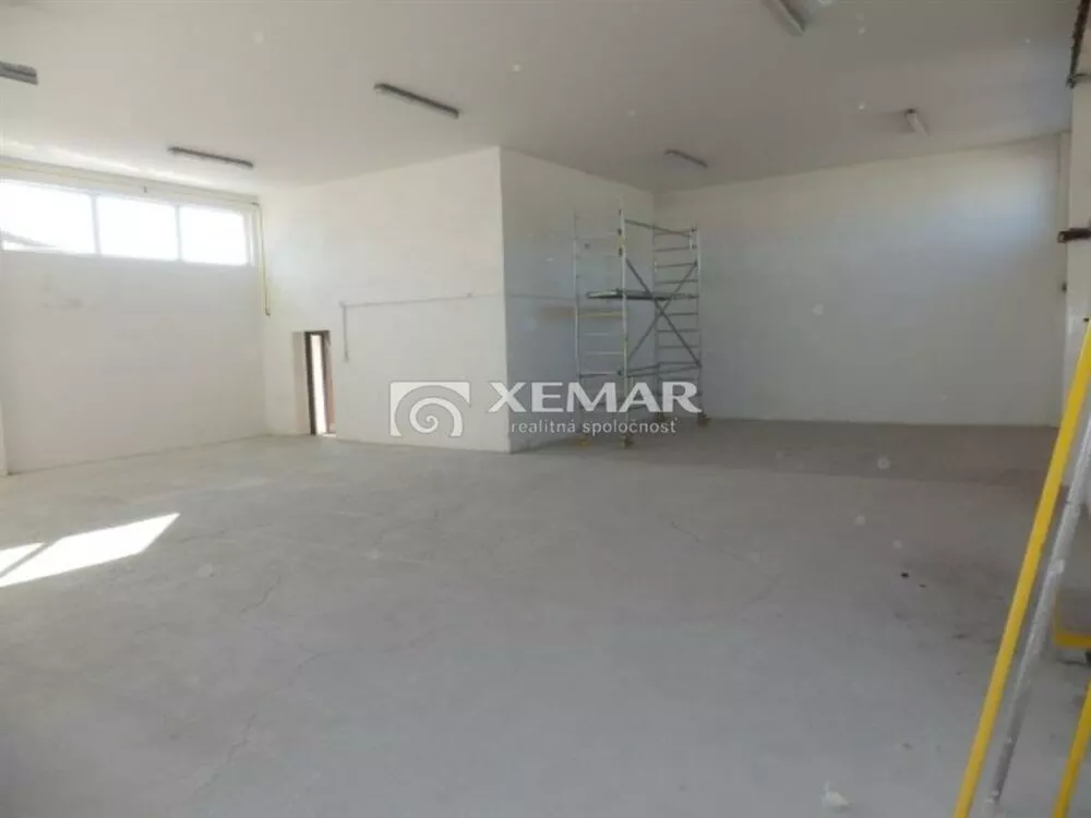 Skladový objekt na prenájom 180m2, Cementárenská cesta, Banská Bystrica, 177502_0