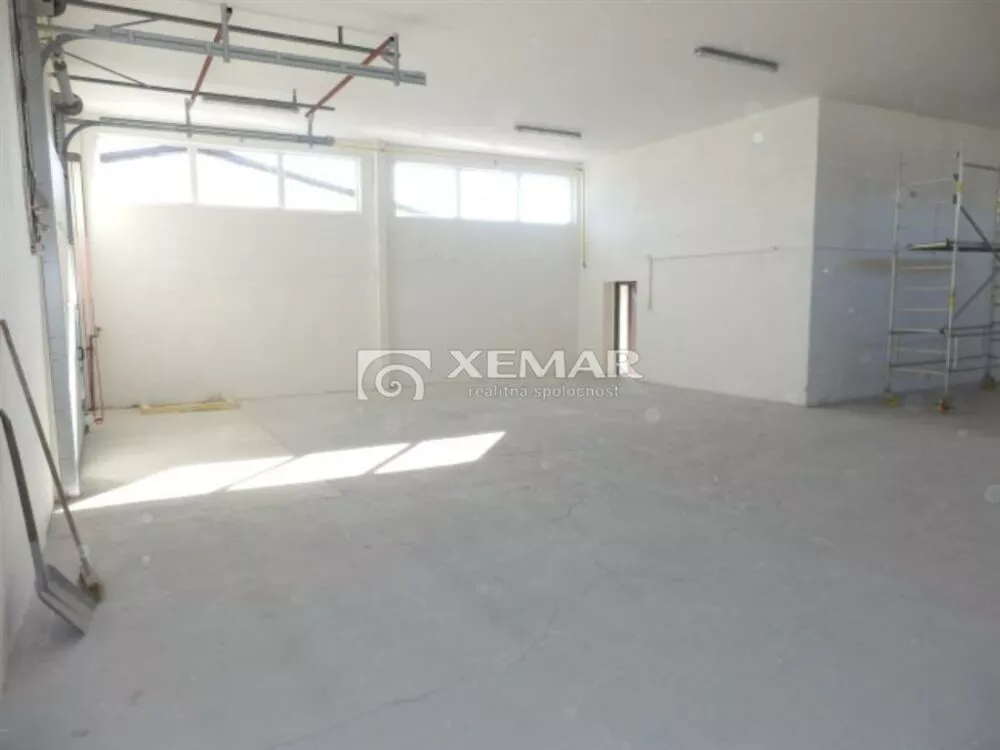 Skladový objekt na prenájom 180m2, Cementárenská cesta, Banská Bystrica, 177502_2