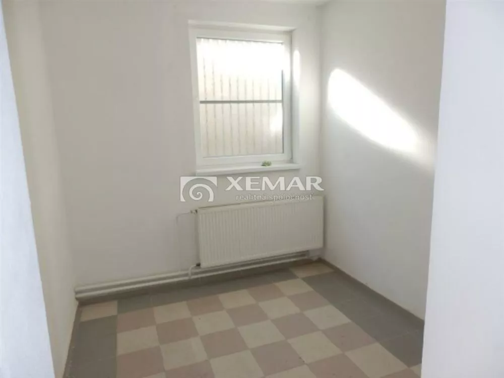 Skladový objekt na prenájom 180m2, Cementárenská cesta, Banská Bystrica, 177502_3