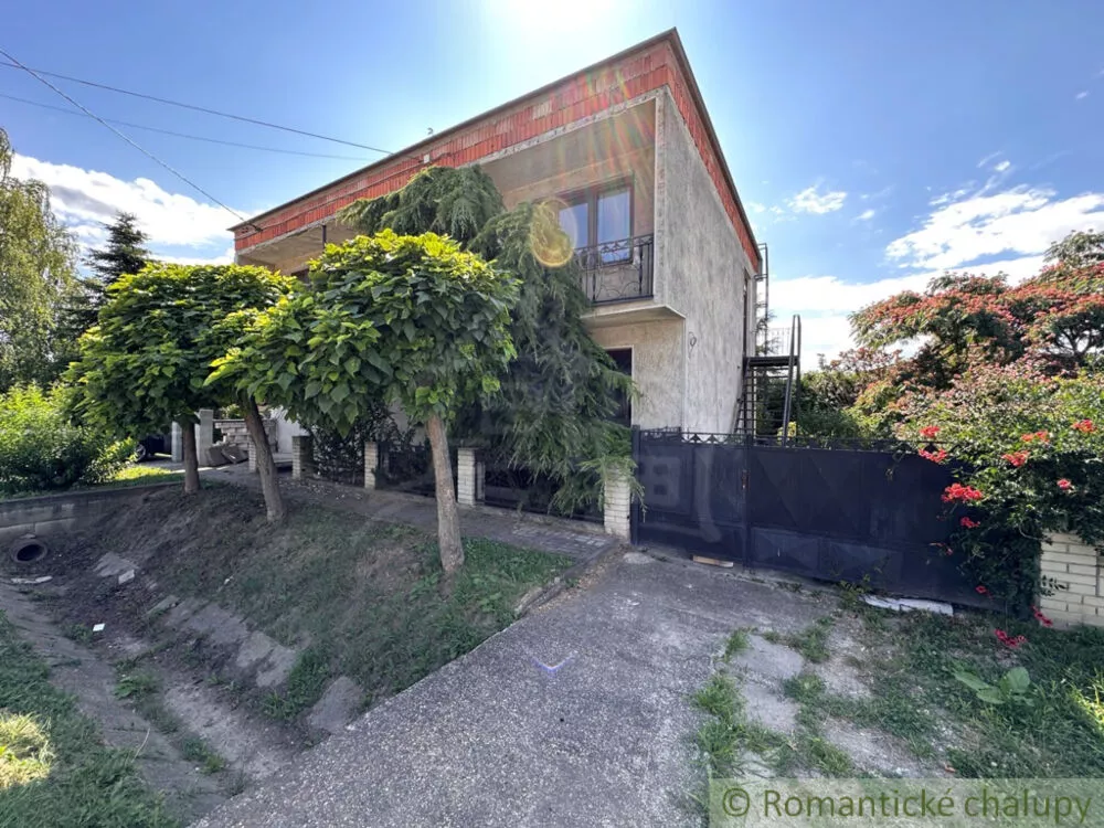 Rodinný dom na predaj 230m2, Kolárovo, 156867_1