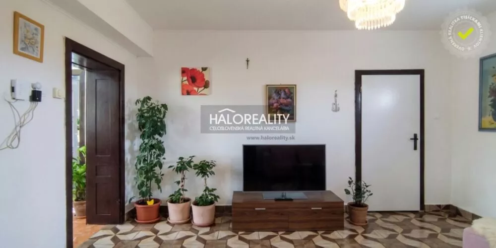 Rodinný dom na predaj 244m2, Beša, 177667_3