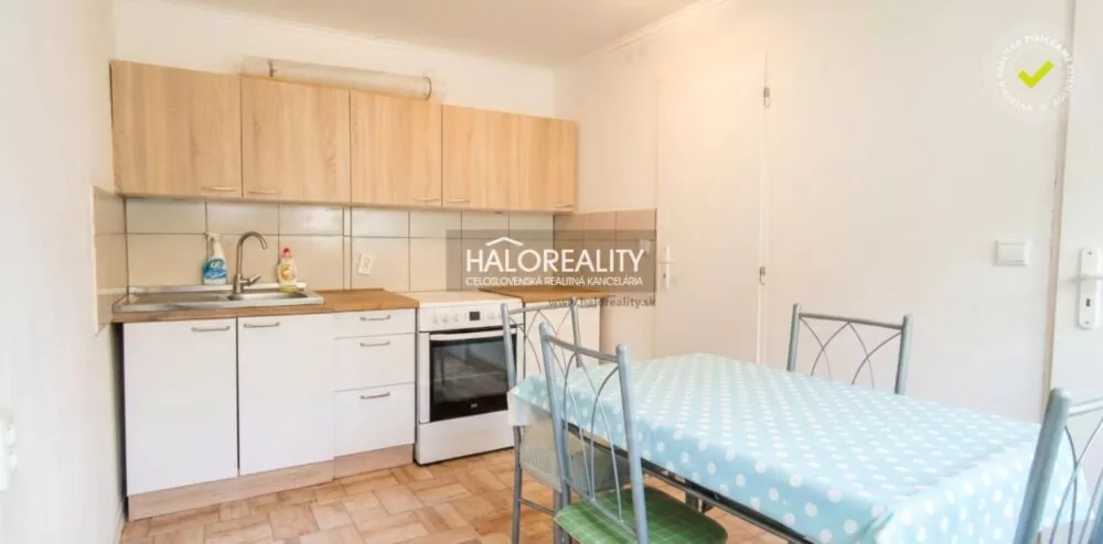 Rodinný dom na predaj 244m2, Beša, 177667_8