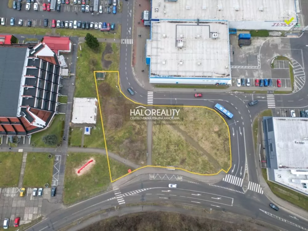 Obchodné priestory na prenájom 2462m2, Považská Bystrica, 177679_1