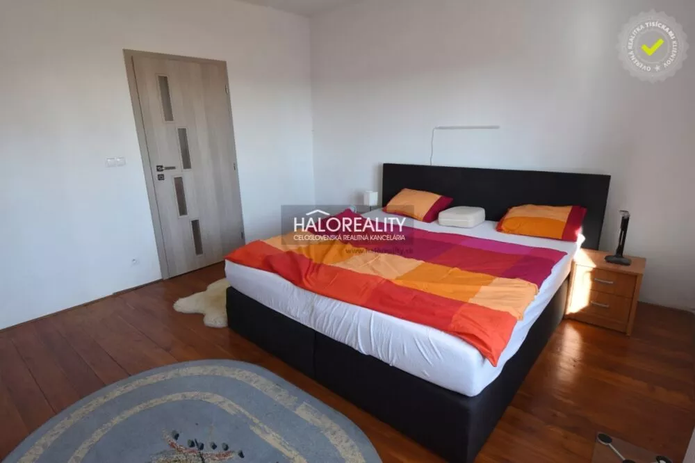 Rodinný dom na predaj 330m2, Nová Baňa, 177781_8