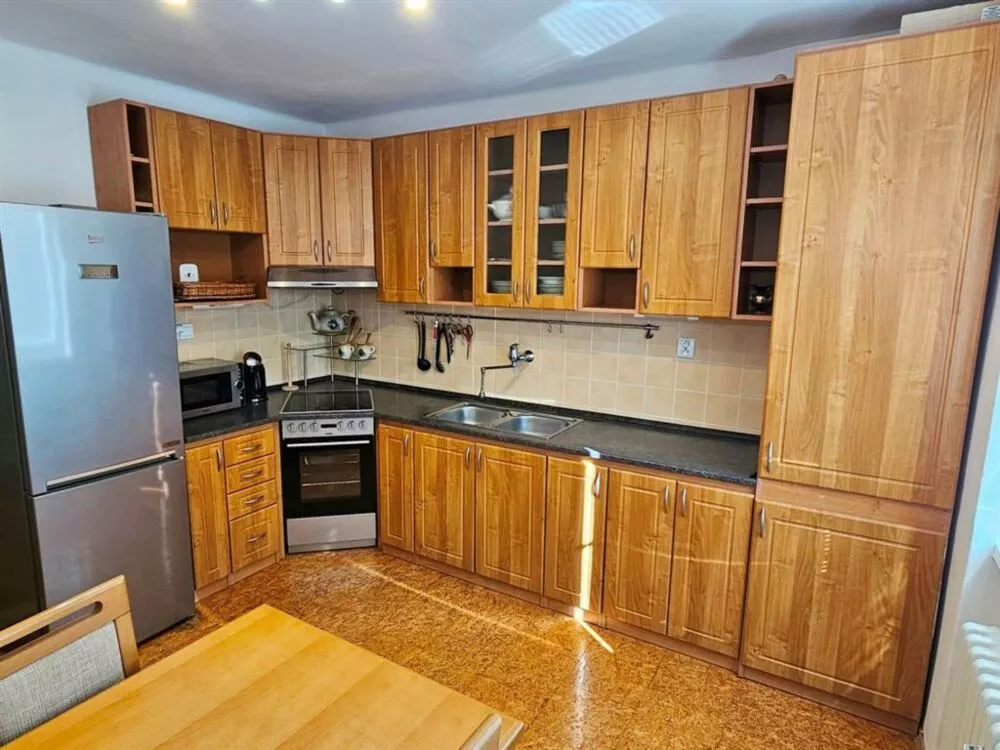 2 izbový byt na prenájom 64m2, J. Kráľa, Senica, 177872_0