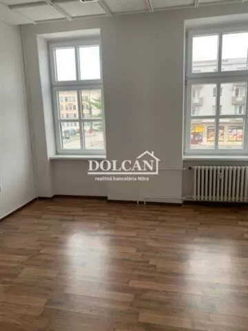 Kancelárie, admin. priestory na prenájom 28m2, Štefánikova, Nitra, 177917_0