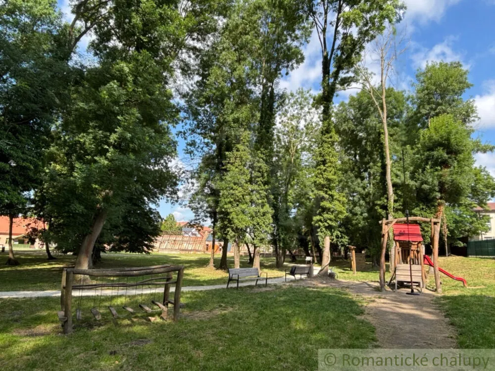 Pozemok pre rod. domy na predaj 619m2, Stupava, 156440_8