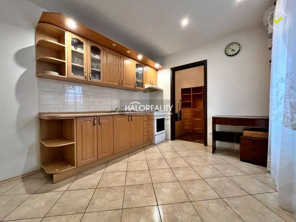 3 izbový byt na predaj 75m2, Levice, 178009_0