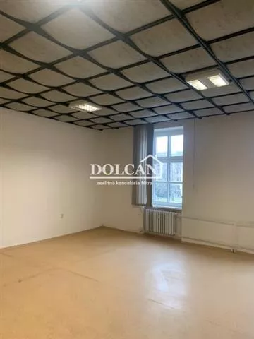 Kancelárie, admin. priestory na prenájom 38m2, Štefánikova trieda, Nitra, 178058_1