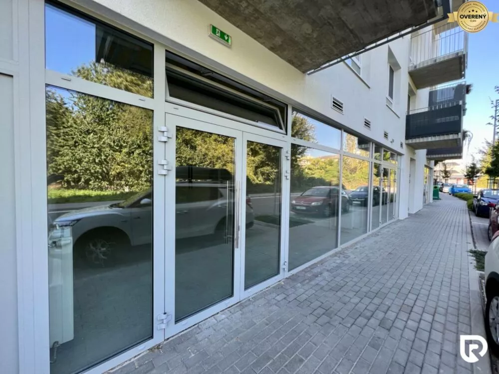 Obchodné priestory na prenájom 57m2, Odevná, Trenčín, 178150_0