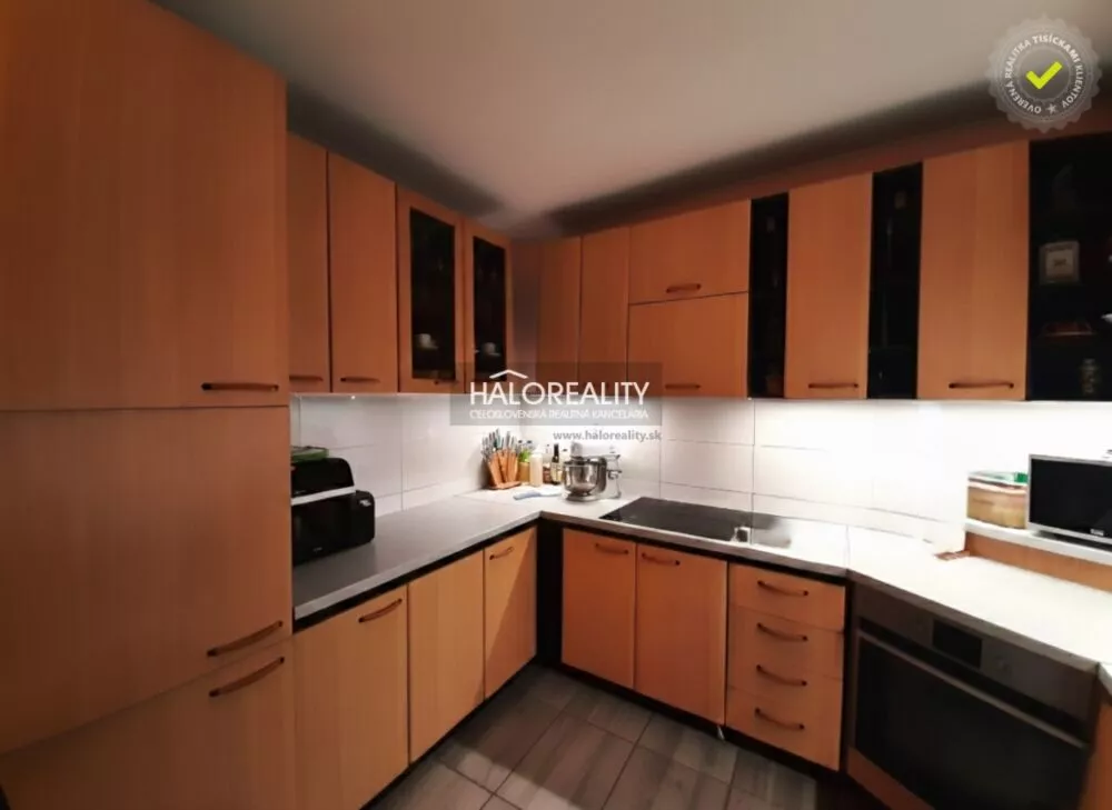 Rodinný dom na predaj 388m2, Dolné Zelenice, 178325_0