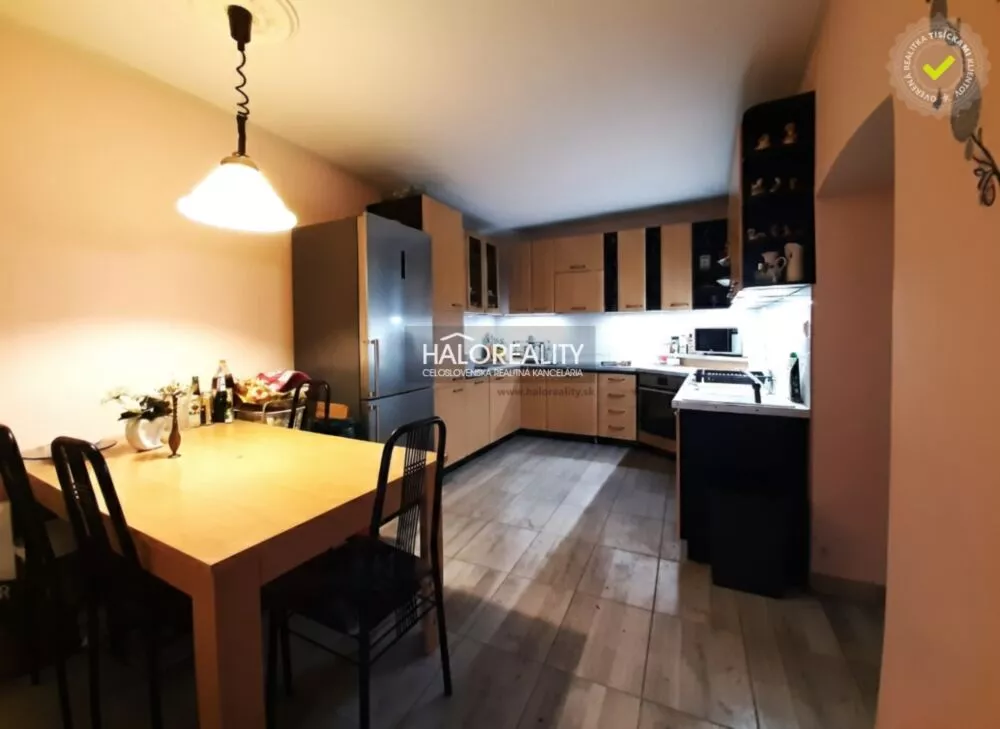 Rodinný dom na predaj 388m2, Dolné Zelenice, 178325_1