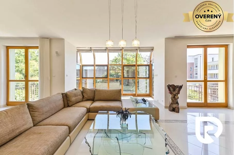 5 a viac izbový byt na predaj 175m2, Čapkova, Bratislava - Staré Mesto, 178394_0