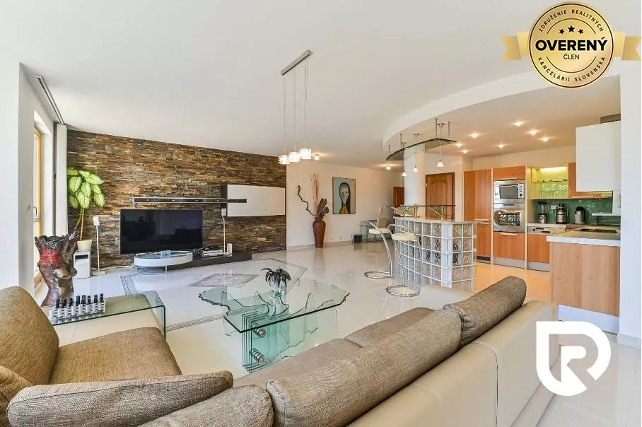 5 a viac izbový byt na predaj 175m2, Čapkova, Bratislava - Staré Mesto, 178394_2