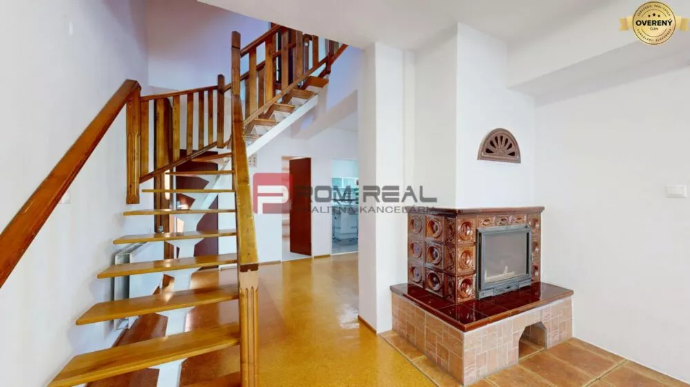 Rodinný dom na predaj 200m2, Vinohradnícka, Limbach, 176812_1