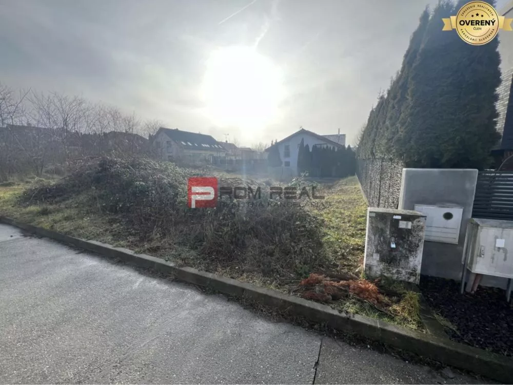 Pozemok pre rod. domy na predaj 549m2, Bazová, Stupava, 176550_0