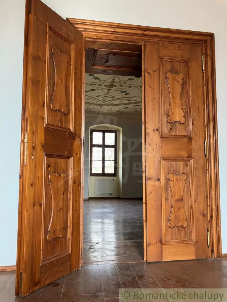 Historický objekt na predaj 987m2, Trávnica, 136760_3