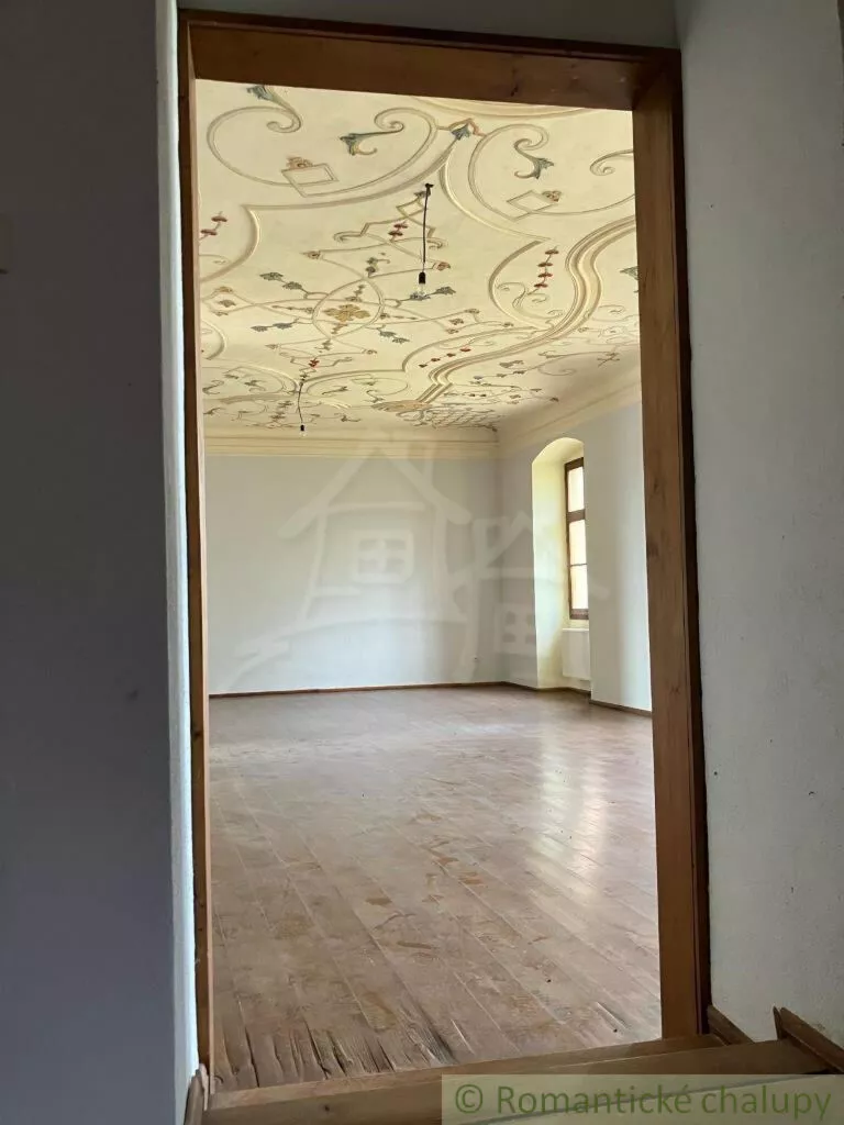 Historický objekt na predaj 987m2, Trávnica, 136760_4