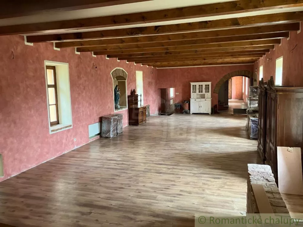 Historický objekt na predaj 987m2, Trávnica, 136760_7