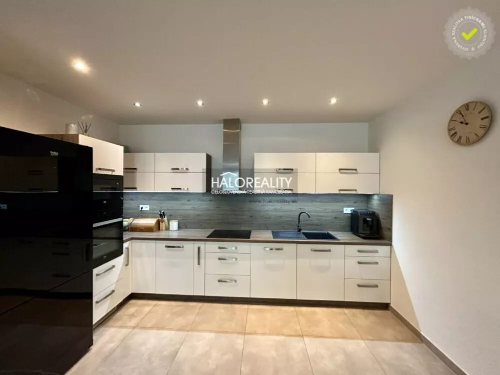 3 izbový byt na predaj 77m2, Prievidza, 178745_1