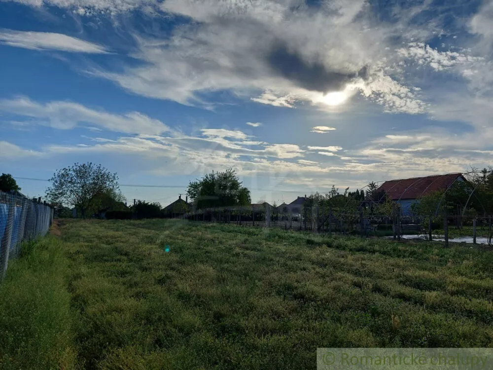 Záhrada na predaj 755m2, Moča, 178882_3