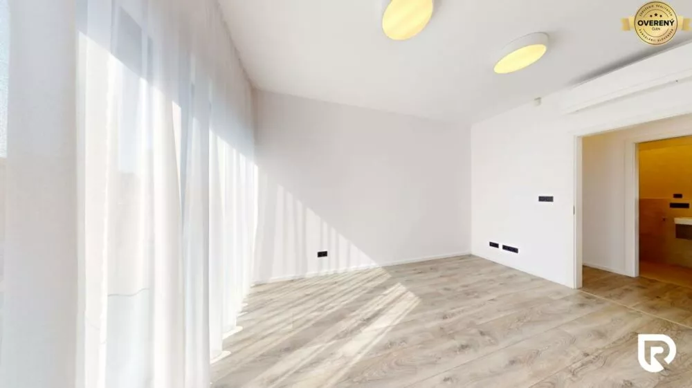 4 izbový byt na prenájom 104m2, Javorinská, Bratislava - Staré Mesto, 178940_9