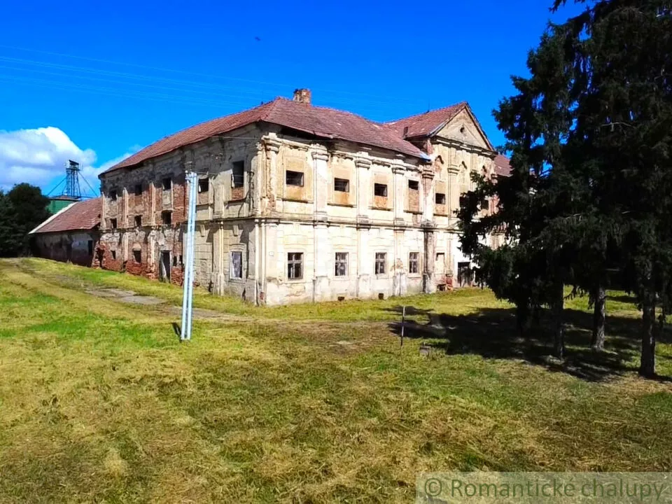 Historický objekt na predaj 955m2, Hruboňovo, 156538_3