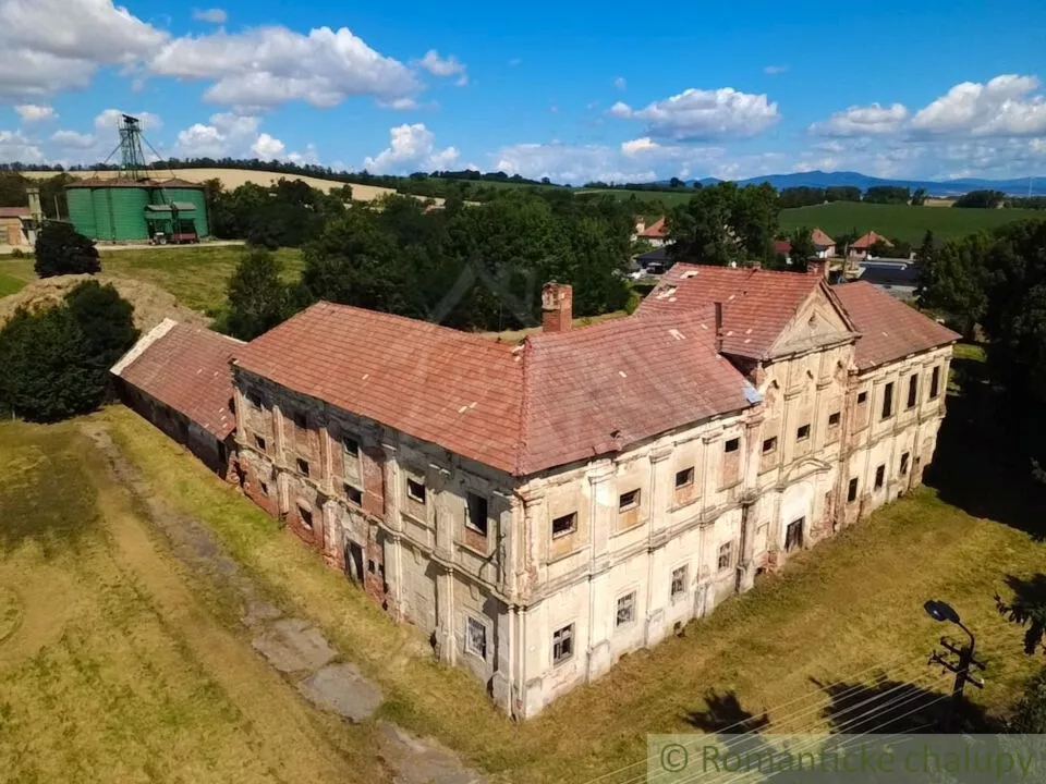 Historický objekt na predaj 955m2, Hruboňovo, 156538_4