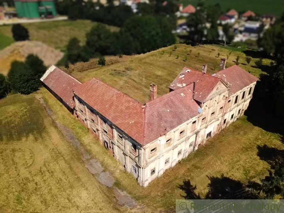 Historický objekt na predaj 955m2, Hruboňovo, 156538_5