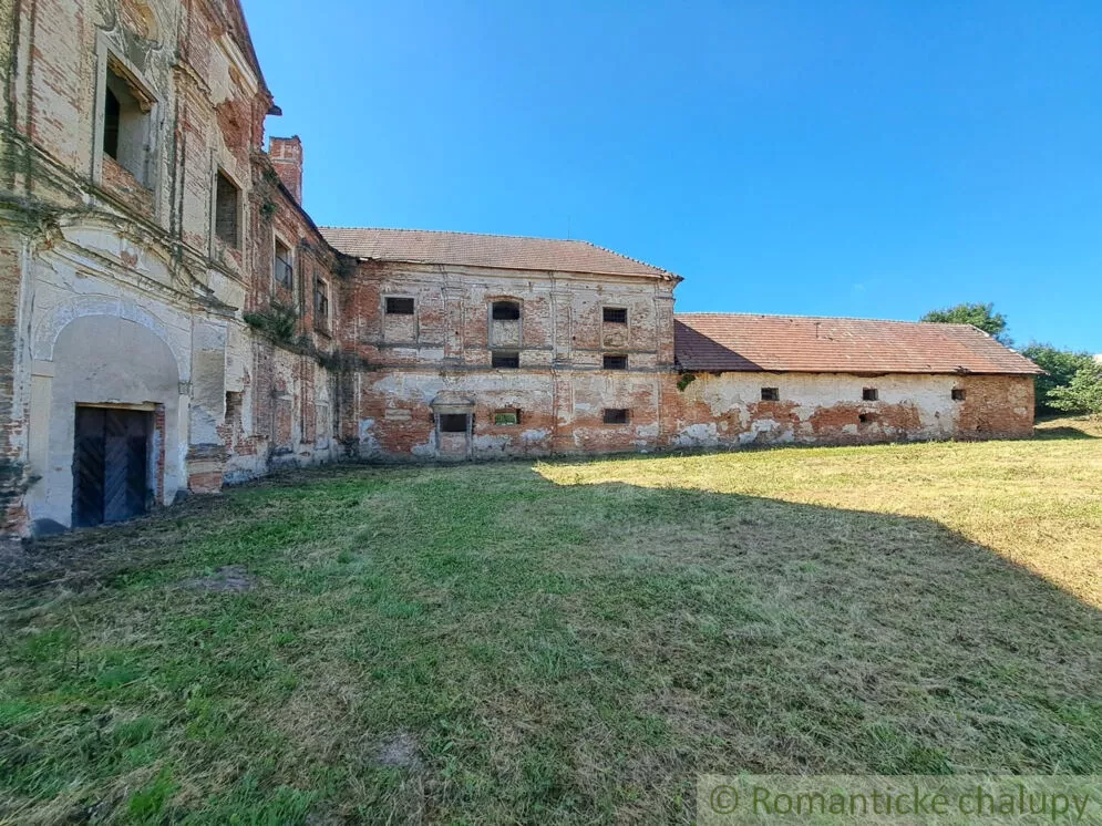Historický objekt na predaj 955m2, Hruboňovo, 156538_15