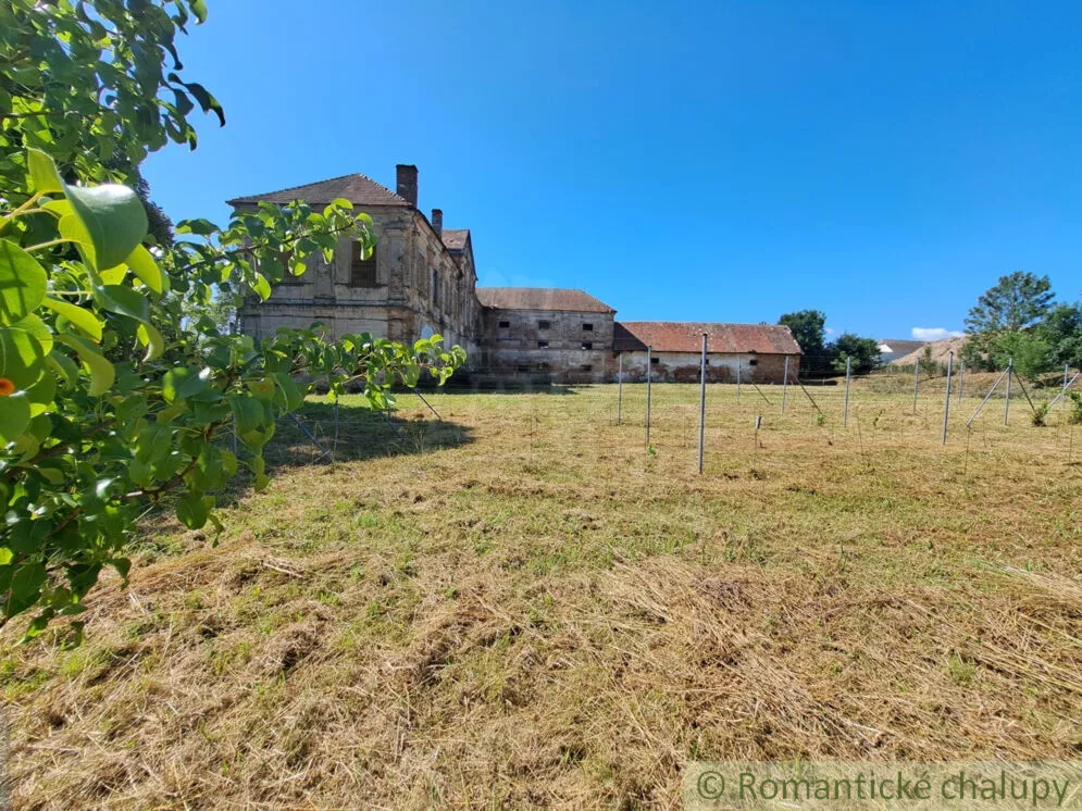 Historický objekt na predaj 955m2, Hruboňovo, 156538_17