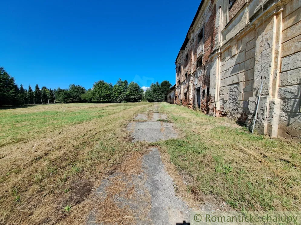 Historický objekt na predaj 955m2, Hruboňovo, 156538_18