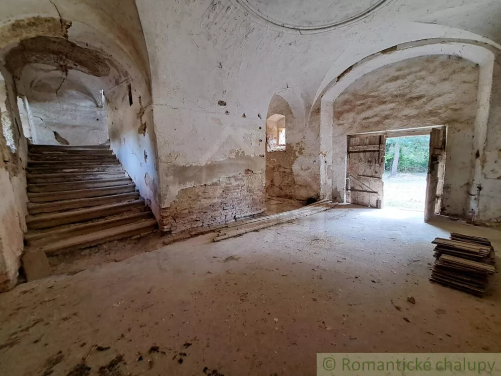 Historický objekt na predaj 955m2, Hruboňovo, 156538_27