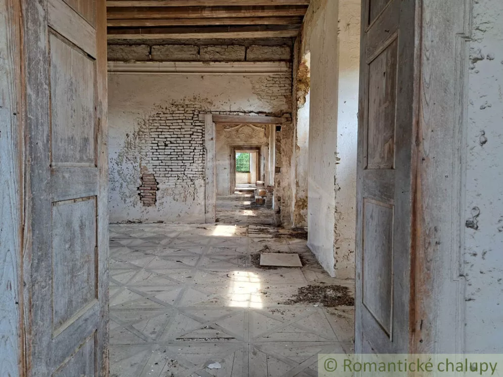 Historický objekt na predaj 955m2, Hruboňovo, 156538_28