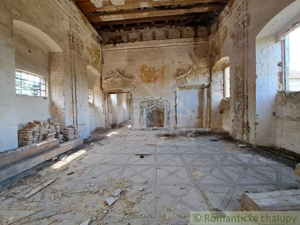 Historický objekt na predaj 955m2, Hruboňovo, 156538_30