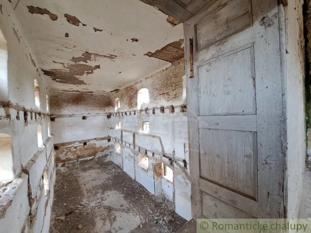 Historický objekt na predaj 955m2, Hruboňovo, 156538_32