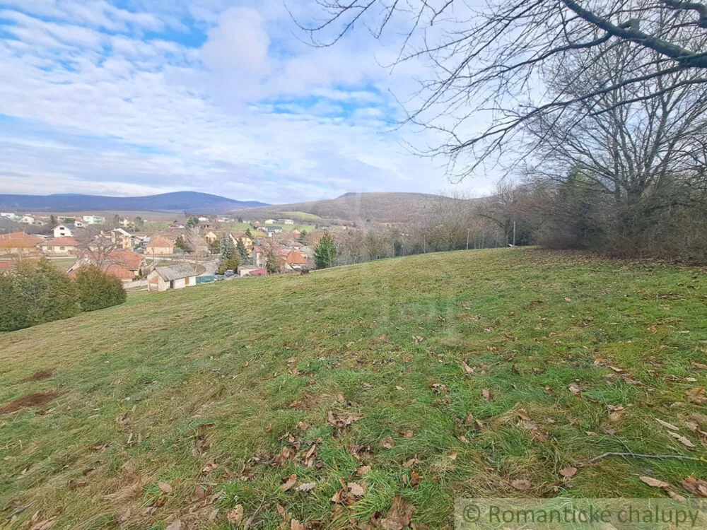 Pozemok pre rod. domy na predaj 1403m2, Podhorany, 177823_1