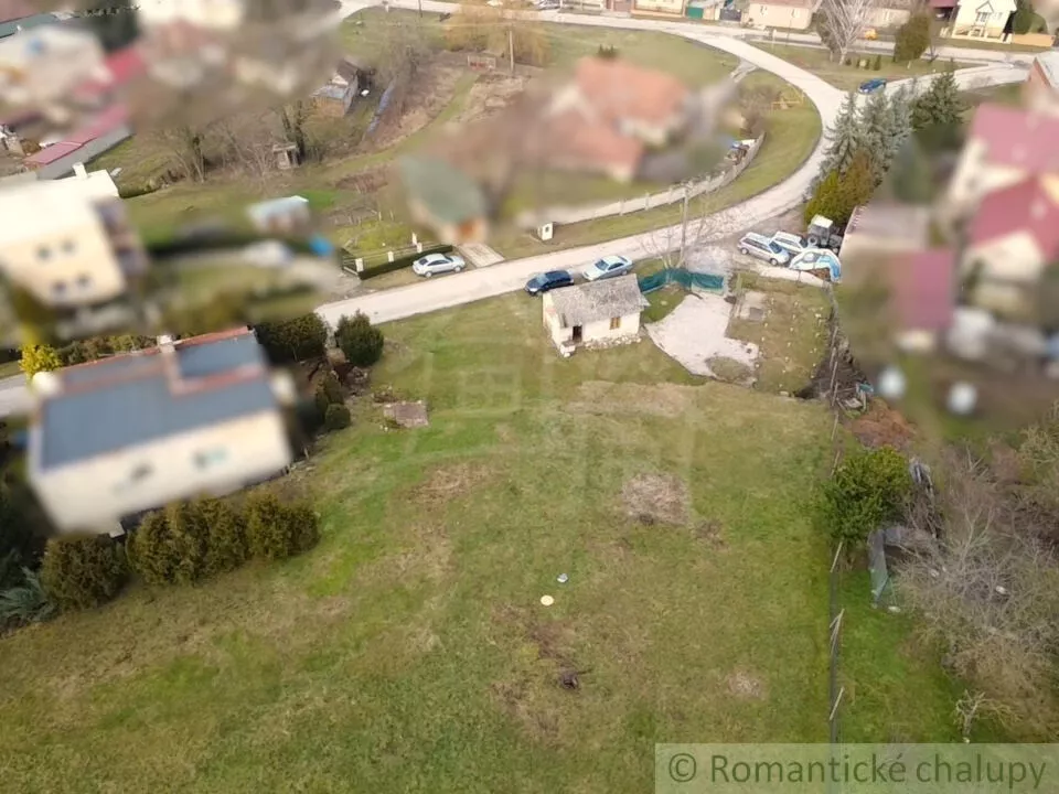 Pozemok pre rod. domy na predaj 1403m2, Podhorany, 177823_24