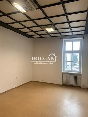 Kancelárie, admin. priestory na prenájom 28m2, Štefánikova, Nitra, 179470_1
