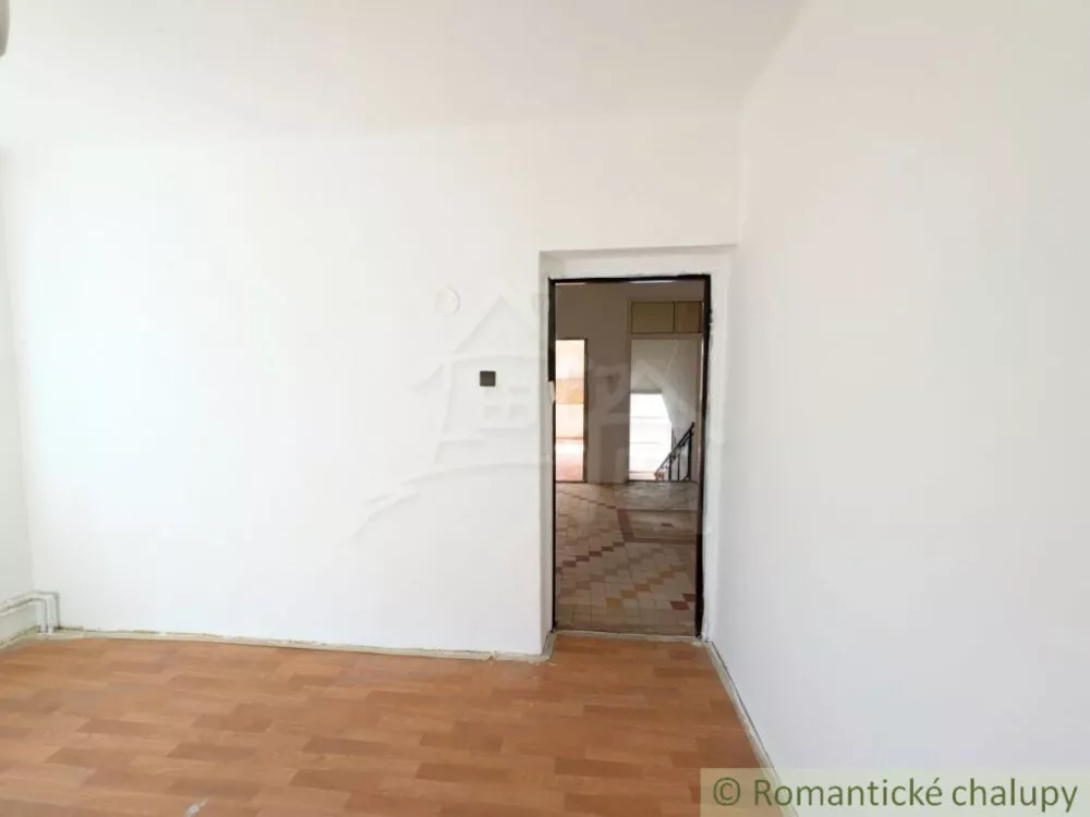 Rodinný dom na predaj 200m2, Žalobín, 162243_11
