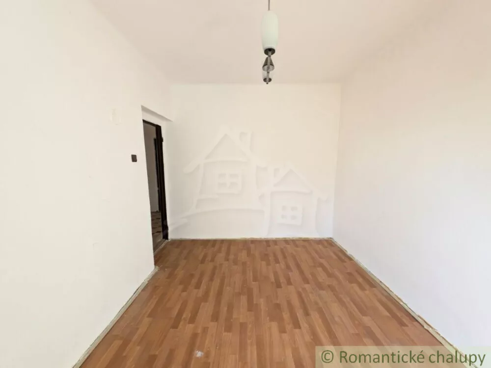 Rodinný dom na predaj 200m2, Žalobín, 162243_12