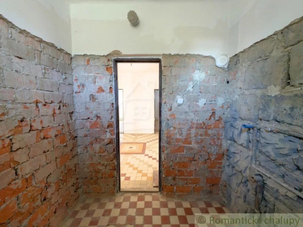 Rodinný dom na predaj 200m2, Žalobín, 162243_17