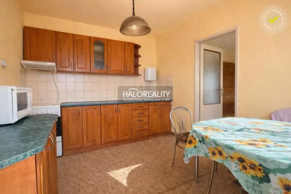 Rodinný dom na predaj 150m2, Dvory nad Žitavou, 179590_0