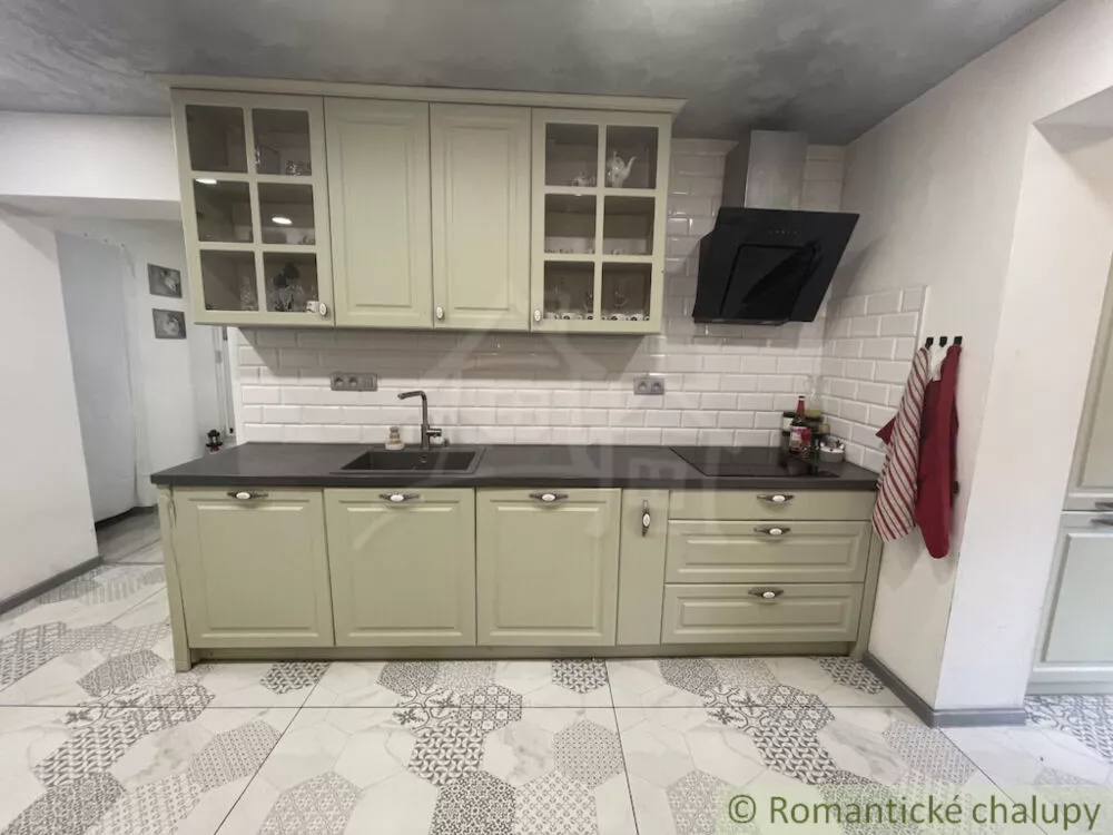 Rodinný dom na predaj 400m2, Cabaj - Čápor, 161680_8