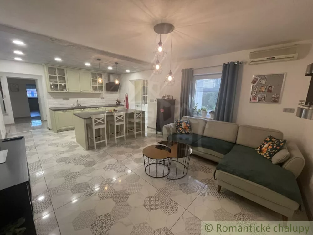 Rodinný dom na predaj 400m2, Cabaj - Čápor, 161680_10